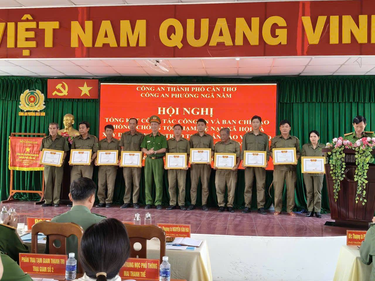 anh tin bai